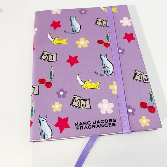Marc Jacobs Notebook - Picture 2 of 4